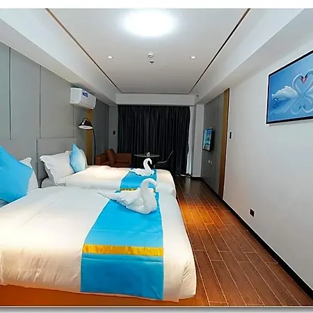 Golden Seagulls Hotel