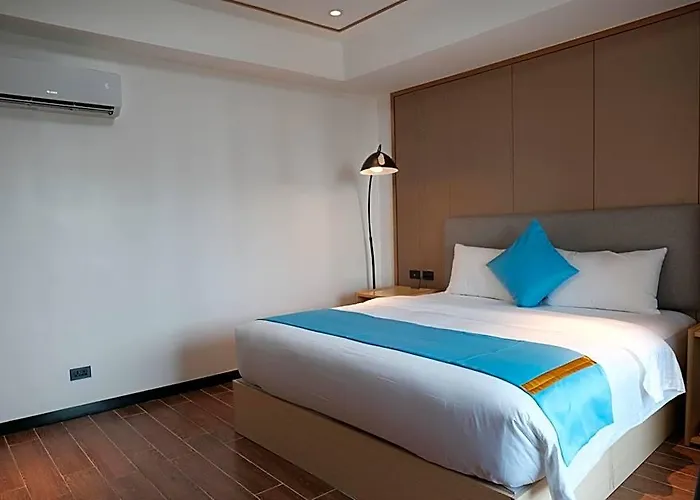 Golden Seagulls